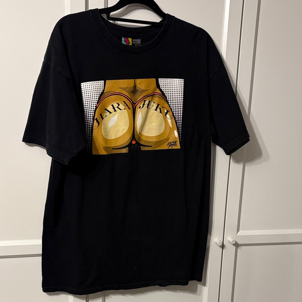 ROCK SMITH RARE Black Graphic Tee